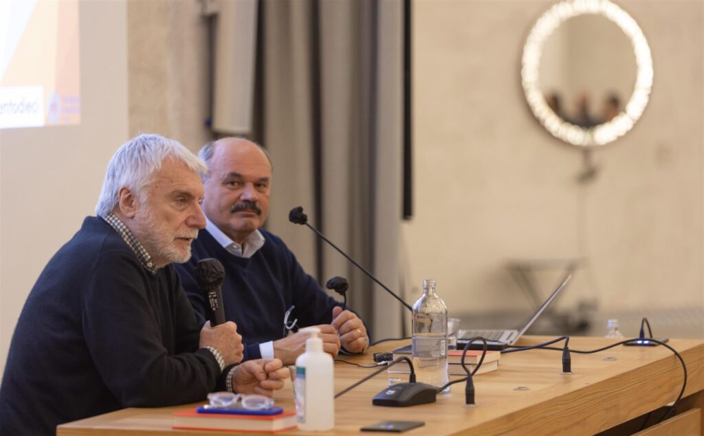 DIECI MOSSE PER IL FUTURO